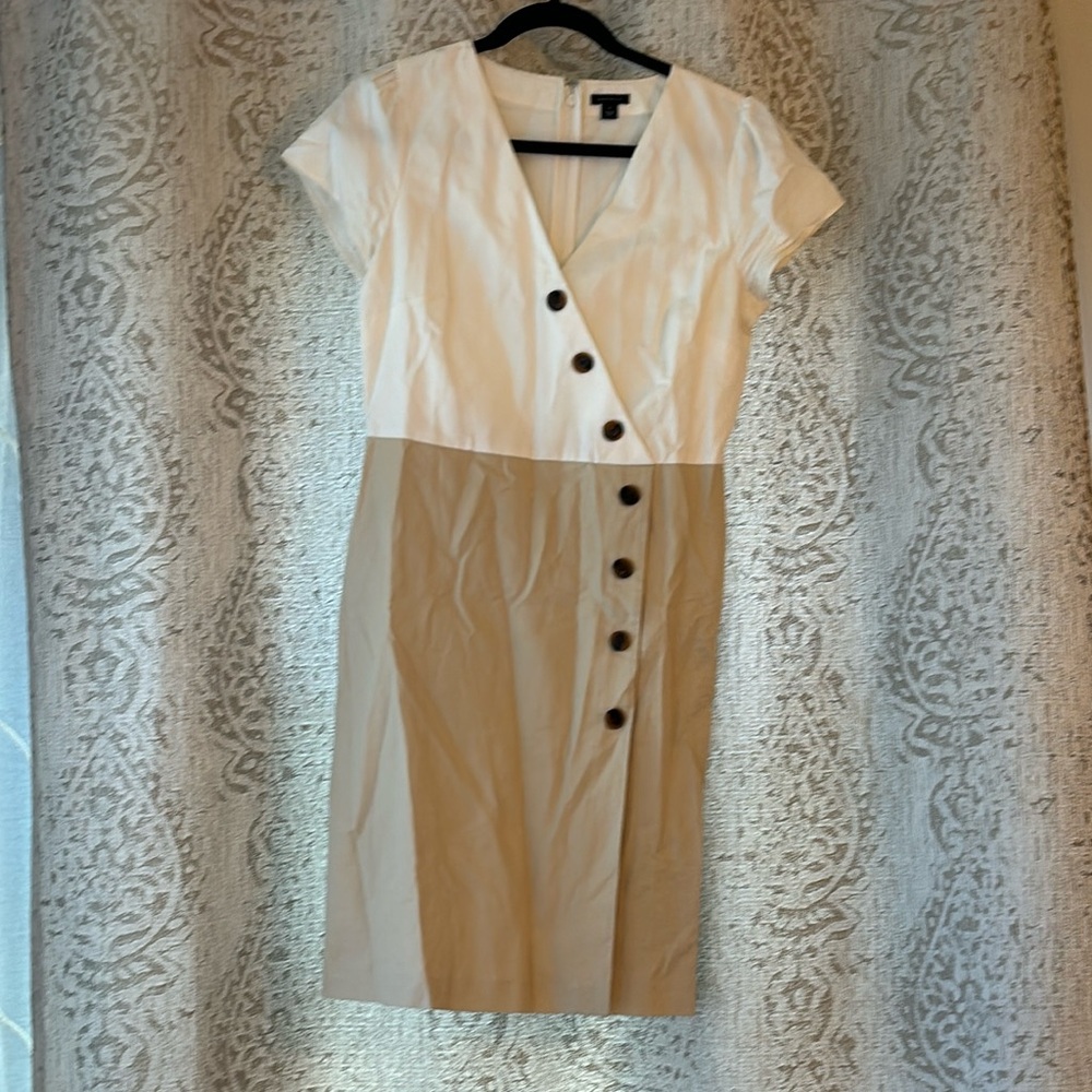 Ann Taylor Colorblock Button Trim V-Neck Sheath Dress | Size 4